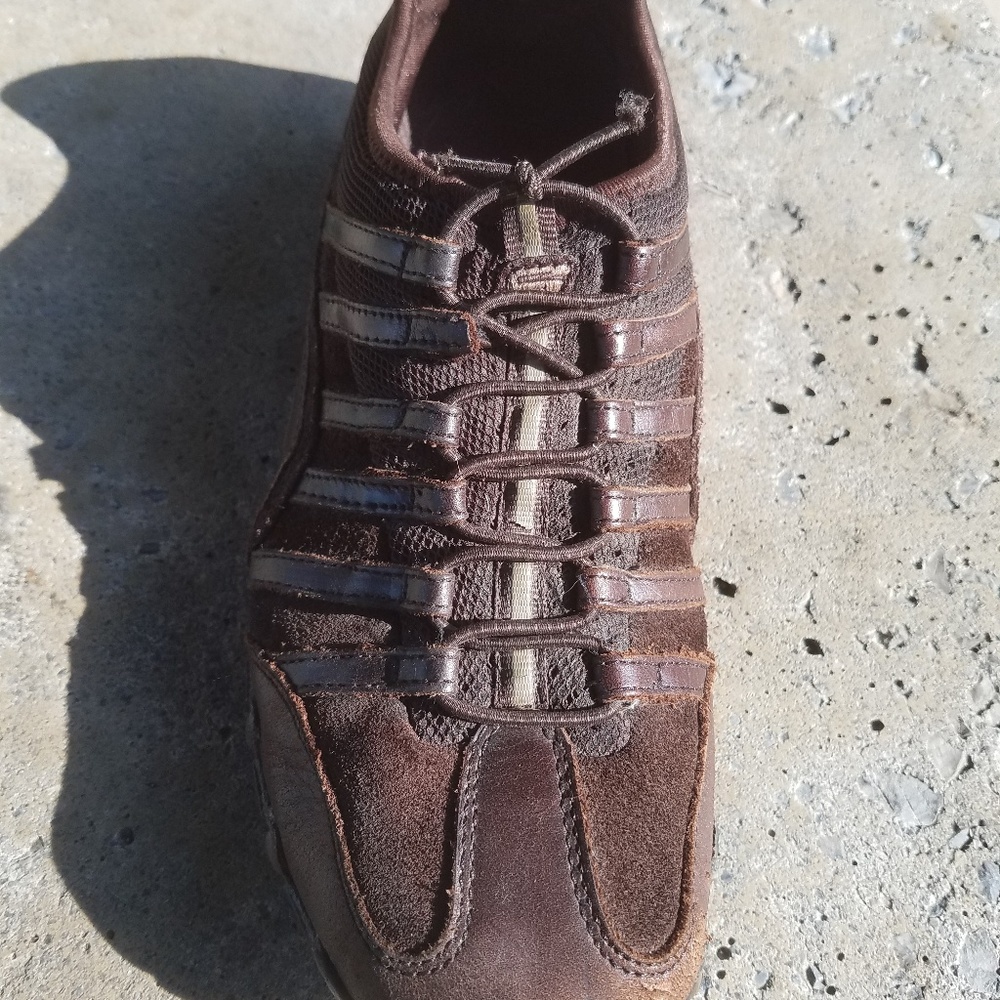 f Skechers walking bicycle shoes size 7 brown